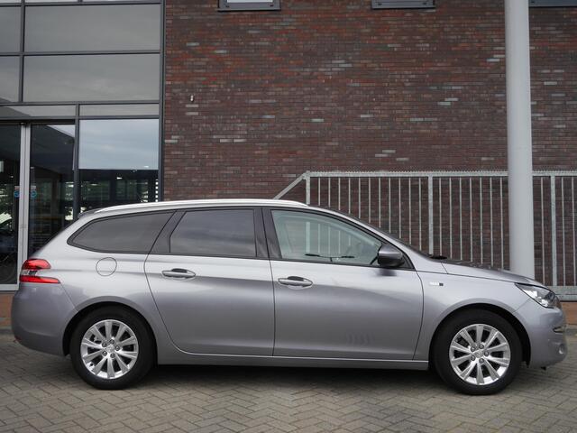 Peugeot 308 SW 1.2 PureTech Style | 130 PK | Panoramadak | Climate control | Parkeersensoren | Lichtmetalen velgen | Getint glas | Cruise control