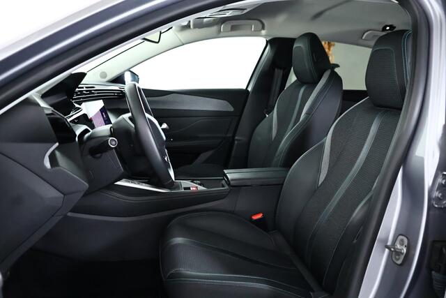 Peugeot 308 1.2 96 kW PureTech Allure Navi / Cruisecontrol / CarPlay / LED