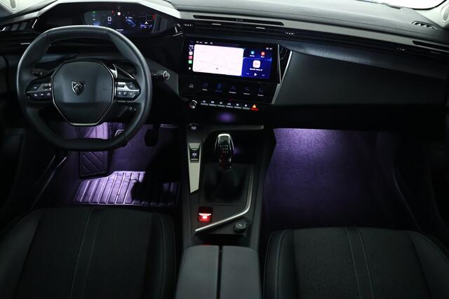 Peugeot 308 1.2 96 kW PureTech Allure Navi / Cruisecontrol / CarPlay / LED