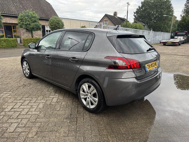 Peugeot 308 PureTech Blue Lease Executive 2019