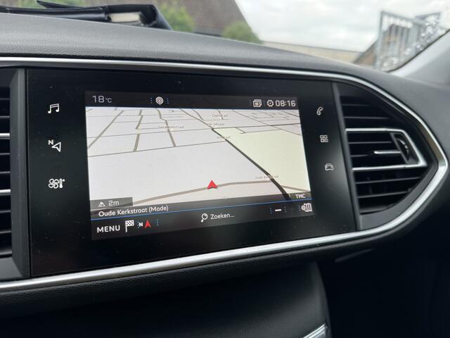 Peugeot 308 PureTech Blue Lease Executive 2019