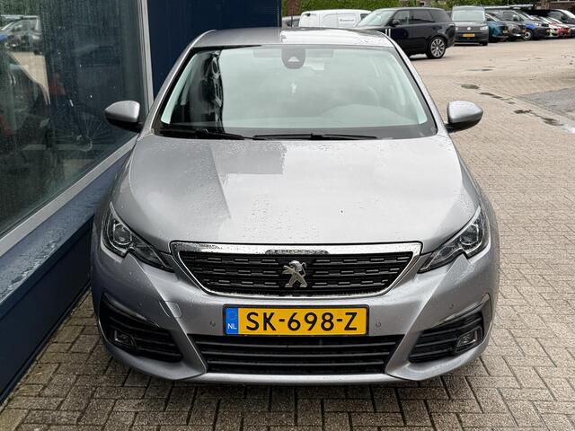 Peugeot 308 1.5 BlueHDi Allure | Buitenkans! | Zeer Zuinige Diesel | Achteruitrijcamera | Parkeersensoren | Dode Hoekbewaking | Full-LED Koplampen | Trekhaak | 16 inch LM-Velgen | Apple Carplay |