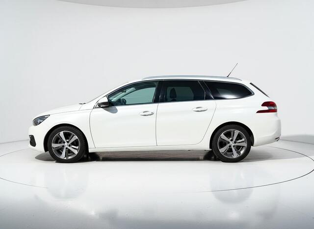 Peugeot 308 SW 1.2 PureTech Blue Lease Premium KEYLESS - PANO