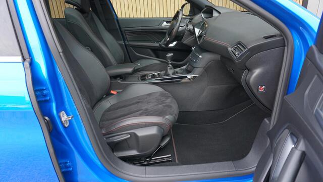 Peugeot 308 SW 1.2 PureTech 131pk GT-Line Pano.Dak Leder/Alcantara 17inch LM Trekhaak Keyless *NL auto* Blue Vertigo Metallic