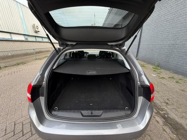 Peugeot 308 SW 1.2 PureTech Allure Clima, cruise, carplay, pano, pdc achter, camera