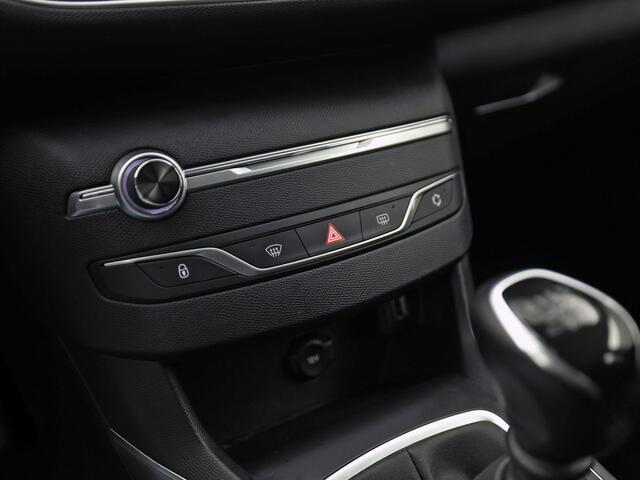 Peugeot 308 SW 1.2 PureTech Allure Sport (VIRTUAL COCKPIT, APPLE CARPLAY, GROOT NAVI, 360 CAMERA, SPORTSTOELEN, LEDER/ALCANTARA, ADAPTIVE CRUISE, NIEUWSTAAT)