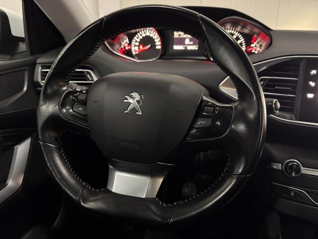 Peugeot 308 SW 1.2 PureTech Blue Lease Executive DB-RIEM-VERV. PANODAK CARPLAY TREKHAAK PDC LMV