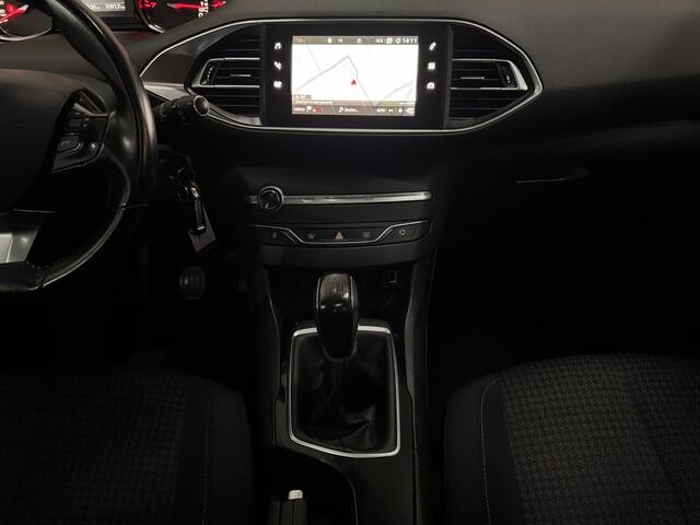 Peugeot 308 SW 1.2 PureTech Blue Lease Executive DB-RIEM-VERV. PANODAK CARPLAY TREKHAAK PDC LMV