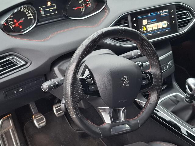 Peugeot 308 1.2 PureTech GT-line | Nieuw Binnen! | BTW | Camera | Cruise