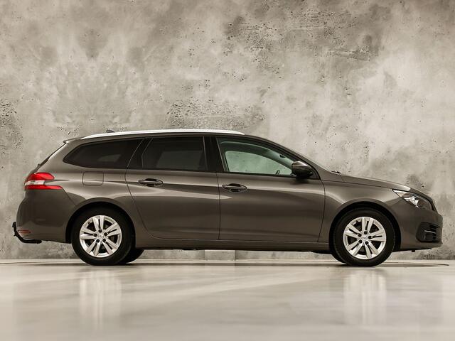 Peugeot 308 SW 1.2 PureTech Sport (PANORAMADAK, APPLE CARPLAY, GROOT NAVI, TREKHAAK, GETINT GLAS, SPORTSTOELEN, PARKEERSENSOREN, CRUISE, NIEUWSTAAT)