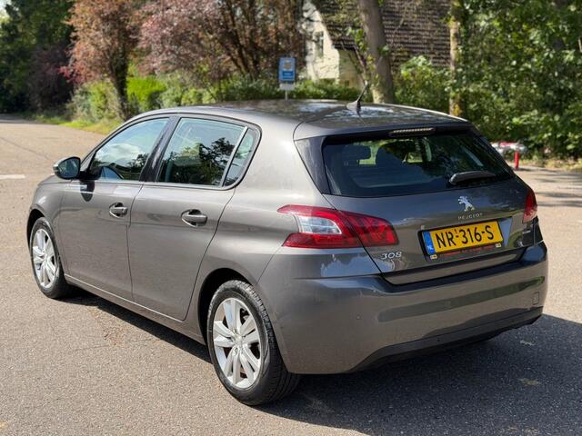 Peugeot 308 1.2 benzine - D riem is V.v - Navi - Airco - PDC !!!