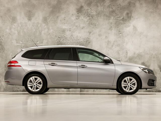 Peugeot 308 SW 1.2 PureTech Luxury Sport (GROOT NAVI, PANORAMADAK, CRUISE, CLIMATE, LM VELGEN, LANE ASSIST, GETINT GLAS, NIEUWE APK, NIEUWSTAAT)