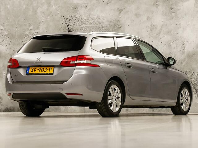 Peugeot 308 SW 1.2 PureTech Luxury Sport (GROOT NAVI, PANORAMADAK, CRUISE, CLIMATE, LM VELGEN, LANE ASSIST, GETINT GLAS, NIEUWE APK, NIEUWSTAAT)