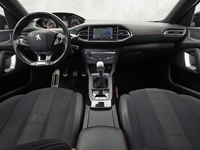 Peugeot 308 SW 1.2 PureTech GT-line Sport (GROOT NAVI, SPORTSTOELEN, PANORAMADAK, LM VELGEN, TREKHAAK, GETINT GLAS, NIEUWE APK, NIEUWSTAAT)