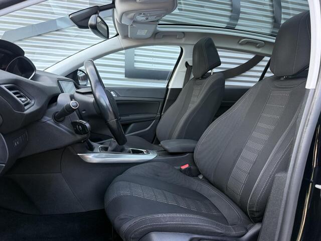 Peugeot 308 1.2 PureTech Blue Lease Premium Pano|Clima|Cruise|Trekhaak|PDC|Elek ramen|Lm velgen|D-riem vv in 2024|APK tot 09-2027 – foto 4