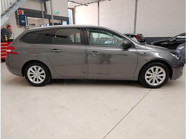 Peugeot 308 SW 1.2 PureTech Style AIRCO | AUDIO | LMV | CV OP AFSTAND | NAVI | CRUISE CONTROL | PDC | PANORAMA DAK – foto 6