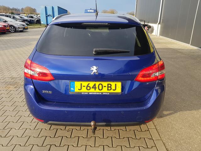 Peugeot 308 SW 1.2 PureTech Blue Lease Executive – foto 5