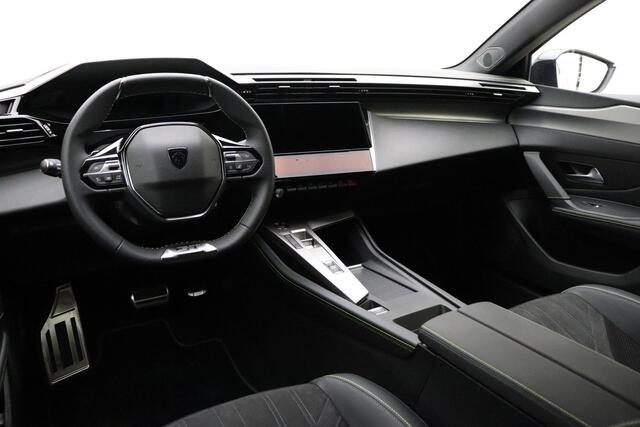 Peugeot 408 1.2 Hybrid 136 e-DCS6 GT | AUTOMAAT | Elektrische Achterklep | Adaptieve Cruise Control | Parkeer Sensoren Achter | Navigatie | DAB+ | Apple Carplay & Android Auto |
