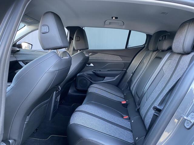 Peugeot 408 1.2 Turbo Allure 130pk EAT8 | 20'' lichtmetalen velgen | Gris Selenium| LED | Navigatie | Climate Control | Achteruitrijcamera
