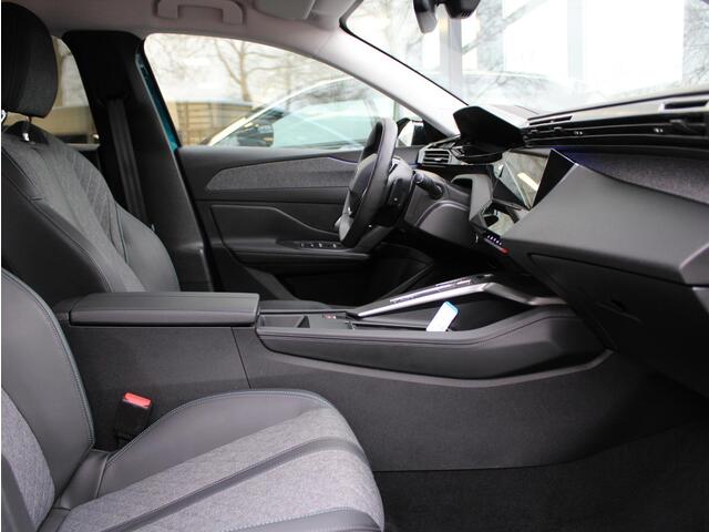 Peugeot 408 1.2 PureTech Allure Pack 130 EAT8 | Navi / Camera / Climate
