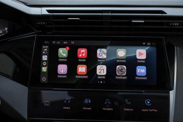 Peugeot 408 1.6 HYbrid Allure Pack 180 pk ? ACC ? LED ? Carplay