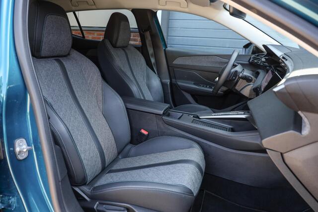 Peugeot 408 1.6 HYbrid Allure Pack 180 pk ? ACC ? LED ? Carplay