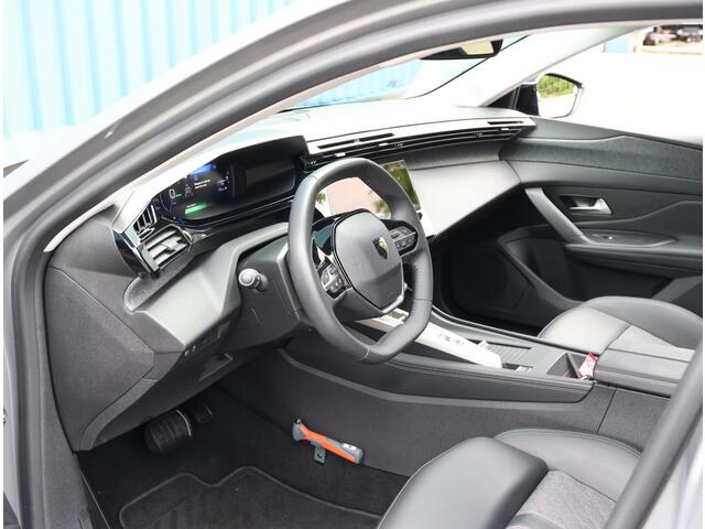 Peugeot 408 1.6 HYbrid Allure Pack 180PK EAT8 | AppleCarPlay/AndroidAuto | 360'Camera | Stoelverwarming | Navigatie | Adaptief Cruise Control | Climate Control | Digitaal Dashboard | Keyless | FULL LED | Privacy Glass | Isofix |
