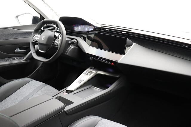 Peugeot 408 1.2T 130pk Allure Pack Automaat Peugeot 408 1.2 PureTech Allure Pack 130 EAT8 | Trekhaak | Stoelverwarming | Navigatie | Cruise Control | Camera | Lichtmetalen velgen | Apple Carplay | Draadloze telefoonlader