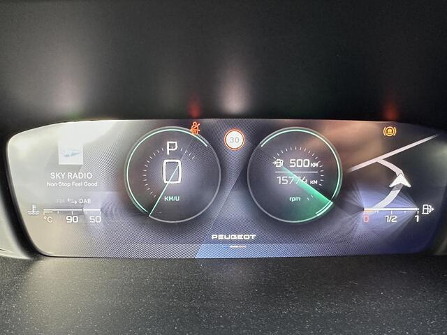 Peugeot 408 1.2 Turbo Allure 130PK EAT8 | Automaat | Navigatie | Stoelverwarming | Camera | Draadloos Apple Carplay /Android auto | Parkeersensoren | Climate Control | LED Verlichting | Lichtmetaal | Dealer onderhouden.