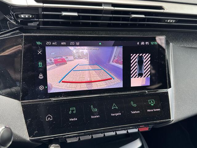 Peugeot 408 1.2 Turbo Allure 130PK EAT8 | Automaat | Navigatie | Stoelverwarming | Camera | Draadloos Apple Carplay /Android auto | Parkeersensoren | Climate Control | LED Verlichting | Lichtmetaal | Dealer onderhouden.