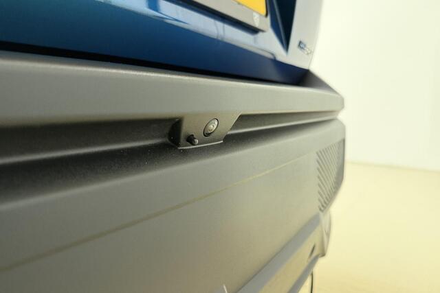 Peugeot 408 1.6 HYbrid GT 225pk EAT8 First Edition | Adaptive Cruise Control | Matrix LED | Stoelverwarming | Verwarmd stuurwiel | Handsfree achterklep | Keyless Entry & Start | AGR Bestuurdersstoel | Camera | 20'' ''Monolithe'' velgen | 1e Eigenaar