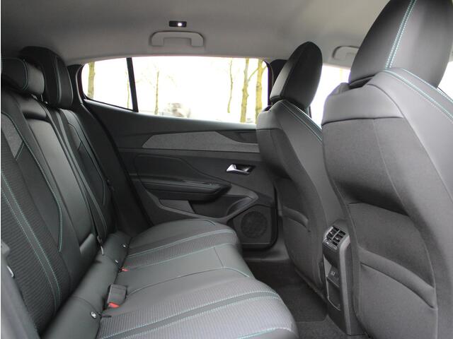 Peugeot 408 1.6 HYbrid 225 EAT8 Allure Avantage VOORRAAD KORTING