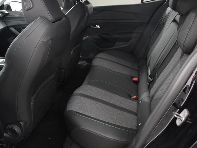 Peugeot 408 1.2 PureTech Allure 130 Automaat | Navigatie | Apple Carplay/Android Auto | Climate Control | Cruise Control | Virtual cockpit | PDC VA + Camera | Full LED | LM Velgen