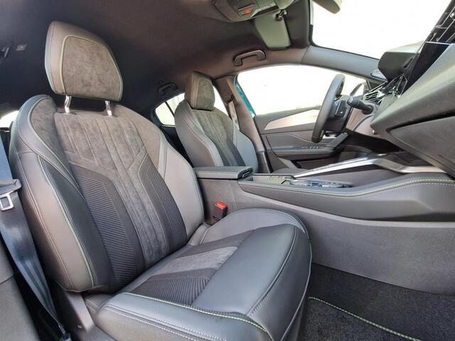 Peugeot 408 1.6 HYbrid 225 EAT8 GT | NIEUW | AGR-Stoelen | Focal | Elektrische Achterklep | Stoel & Stuur Verwarming | Climate & Cruise Control |