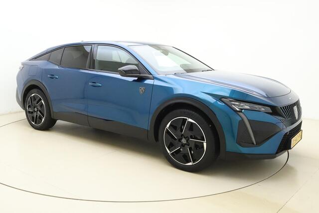 Peugeot 408 1.6 HYbrid GT 225 EAT8 First Edition Nappa Leer l AGR l Stoelverwarming- en Massage l Trekhaak l Camera l LED l 3D i-Cockpit l Adaptive Cruise Control l Climate control l Wireless Apple Carplay & Android Auto l