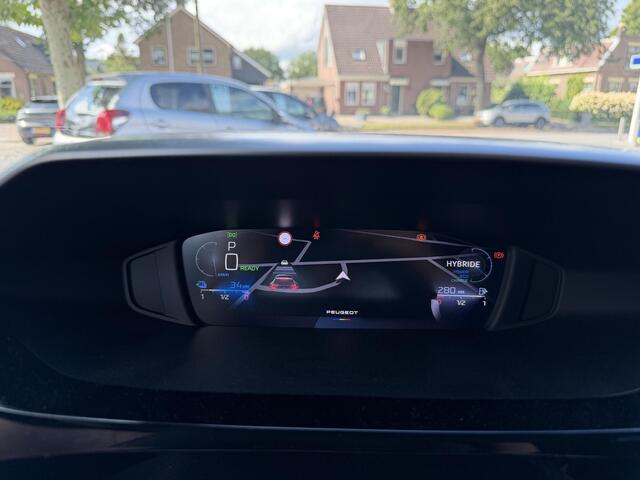 Peugeot 408 1.6 HYbrid 225 EAT8 Allure Avantage | Tot 8 jaar Garantie | Stekkerhybride | Slechts 4121 KM | 360 Graden Camera | Digitaal Dashboard | Dode Hoek Bewaking | LED Verlichting | Stoel & Stuurverwarming | Draadloos Apple Carplay & Android auto | Lichtmetalen velgen | Groot Multimedia Scherm |