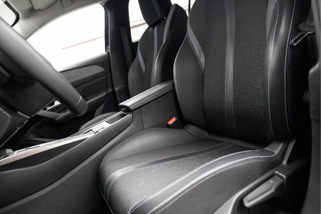 Peugeot 408 1.2 Hybrid 145 e-DCS6 Allure | Camera | 19" | ACC