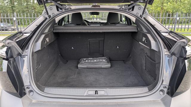 Peugeot 408 1.2 Hybrid 145 e-DCS6 Allure | Navi | Camera | PDC | Leer | Climate Control