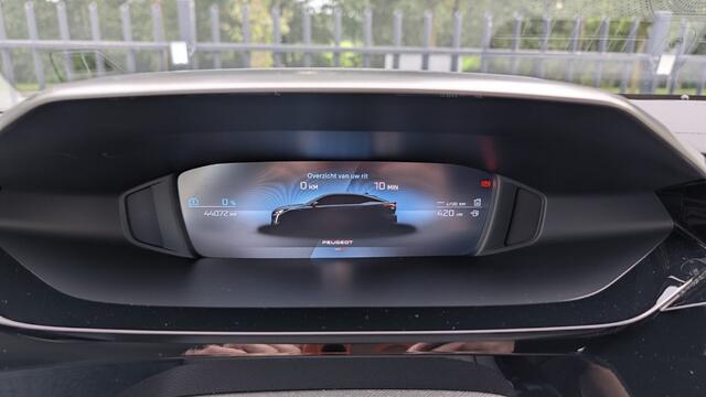 Peugeot 408 1.2 Hybrid 145 e-DCS6 Allure | Navi | Camera | PDC | Leer | Climate Control