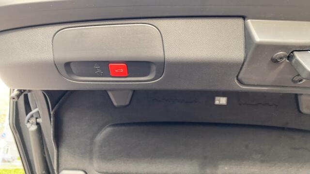Peugeot 408 1.6 HYbrid 225 GT – foto 5