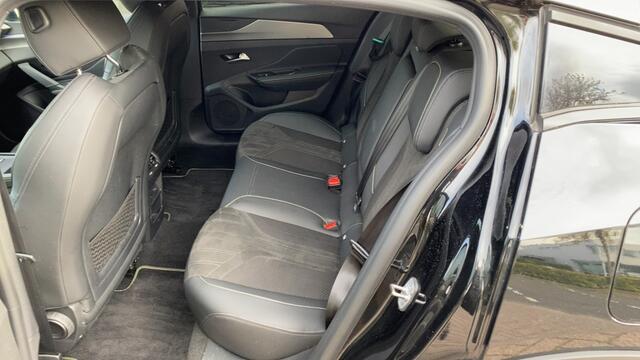 Peugeot 408 1.6 HYbrid 225 GT – foto 7