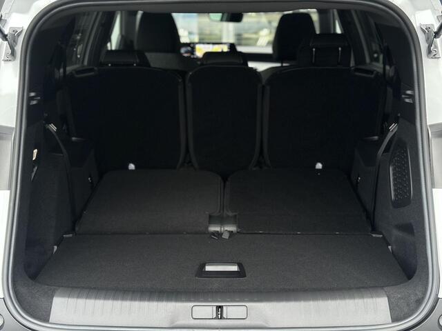 Peugeot 5008 1.2 Hybrid 136pk Allure | 360 Parkeercamera/-sensoren | Adaptieve Cruise Control | Navigatie | Draadloze telefoonlader | Climate Control | Stuurverwarming | Draadloze Apple Carplay/Android Auto | Full LED | LM velgen |