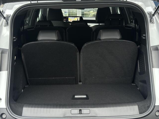 Peugeot 5008 1.2 Hybrid 136pk Allure | 360 Parkeercamera/-sensoren | Adaptieve Cruise Control | Navigatie | Draadloze telefoonlader | Climate Control | Stuurverwarming | Draadloze Apple Carplay/Android Auto | Full LED | LM velgen |