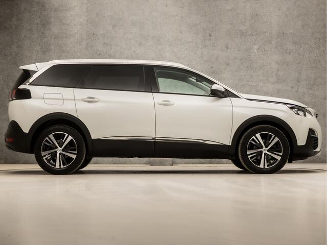 Peugeot 5008 1.2 PureTech Sport 7 Persoons Automaat (APPLE CARPLAY, STOELVERWARMING, LEDER, GROOT NAVI, 360 CAMERA, KEYLESS, SPORTSTOELEN, GETINT GLAS, CRUISE, NIEUWE APK, NIEUWSTAAT)