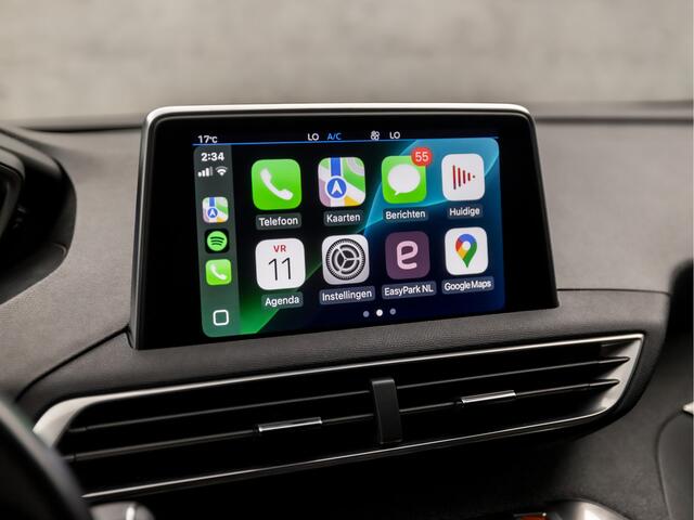 Peugeot 5008 1.2 PureTech Sport 7 Persoons Automaat (APPLE CARPLAY, STOELVERWARMING, LEDER, GROOT NAVI, 360 CAMERA, KEYLESS, SPORTSTOELEN, GETINT GLAS, CRUISE, NIEUWE APK, NIEUWSTAAT)