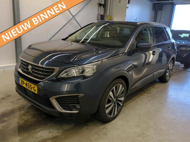 Peugeot 5008 1.2 PureTech Executive 7P [VOL LEDER, STOELVERWARMING, CAMERA, CLIMATE CONTROL, PDC, NAVIGATIE, NIEUWSTAAT]