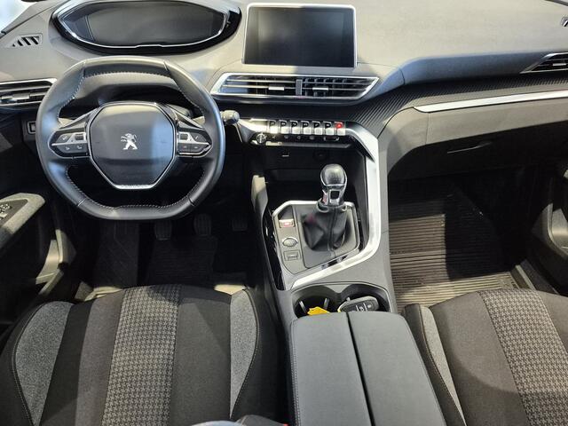 Peugeot 5008 1.2 PureTech Active | 7-Zits | Navigatie via Apple Carplay of Android Auto | Stoelverwarming | Camera | Parkeersensoren | Veiligheidsnet |