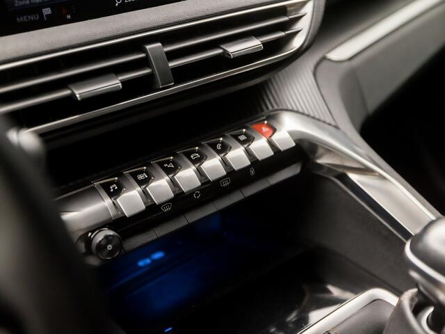 Peugeot 5008 1.2 PureTech Sport 7 Persoons (APPLE CARPLAY, GROOT NAVI, TREKHAAK, LEDEREN SPORTSTOELEN, 360 CAMERA, ADAPTIVE CRUISE, GETINT GLAS, PARKEERSENSOREN, NIEUWE APK, NIEUWSTAAT)
