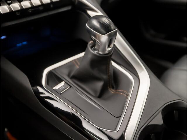 Peugeot 5008 1.2 PureTech Sport 7 Persoons (APPLE CARPLAY, GROOT NAVI, TREKHAAK, LEDEREN SPORTSTOELEN, 360 CAMERA, ADAPTIVE CRUISE, GETINT GLAS, PARKEERSENSOREN, NIEUWE APK, NIEUWSTAAT)