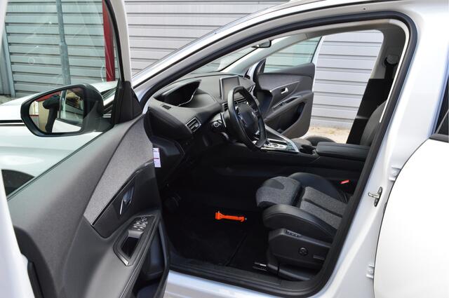 Peugeot 5008 1.2 PureTech Blue Lease Premium O.a: Afn. Haak, Carplay, Stoelverw, Camera, Full Led, Etc. All-in prijs!